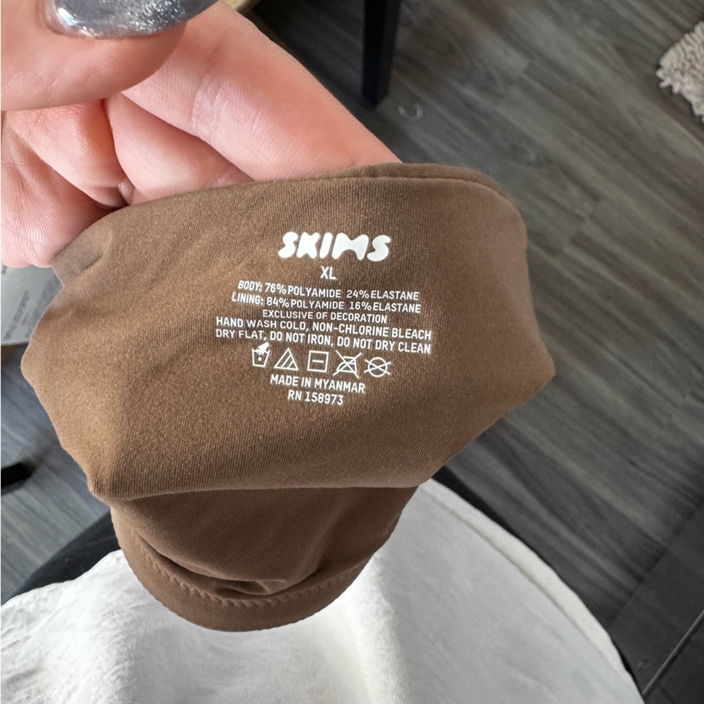 NWT SKIMS Fits Everybody Bandeau - Oxide - Size XL - Picture 10 of 10